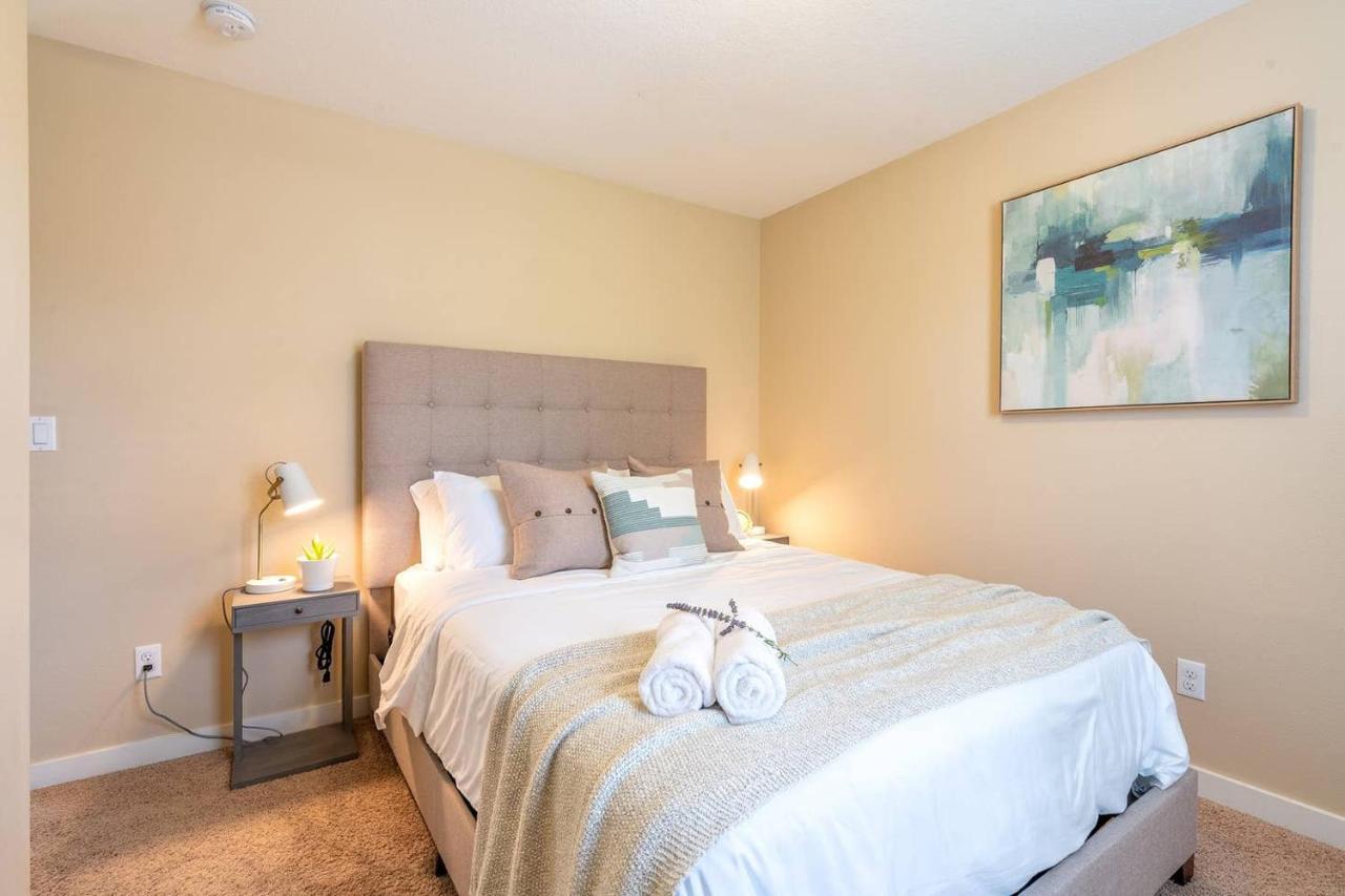 Modern Home, Four Bedrooms, King Beds Tigard Zewnętrze zdjęcie