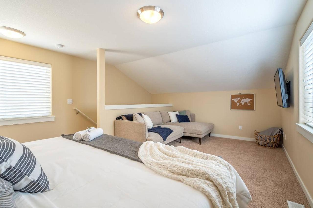 Modern Home, Four Bedrooms, King Beds Tigard Zewnętrze zdjęcie