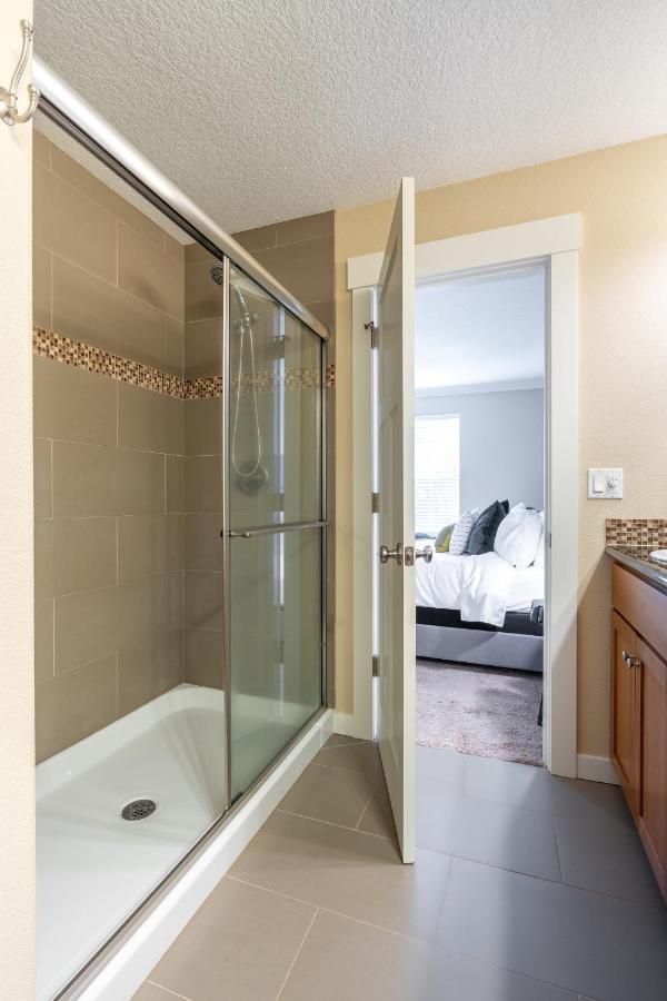 Modern Home, Four Bedrooms, King Beds Tigard Zewnętrze zdjęcie